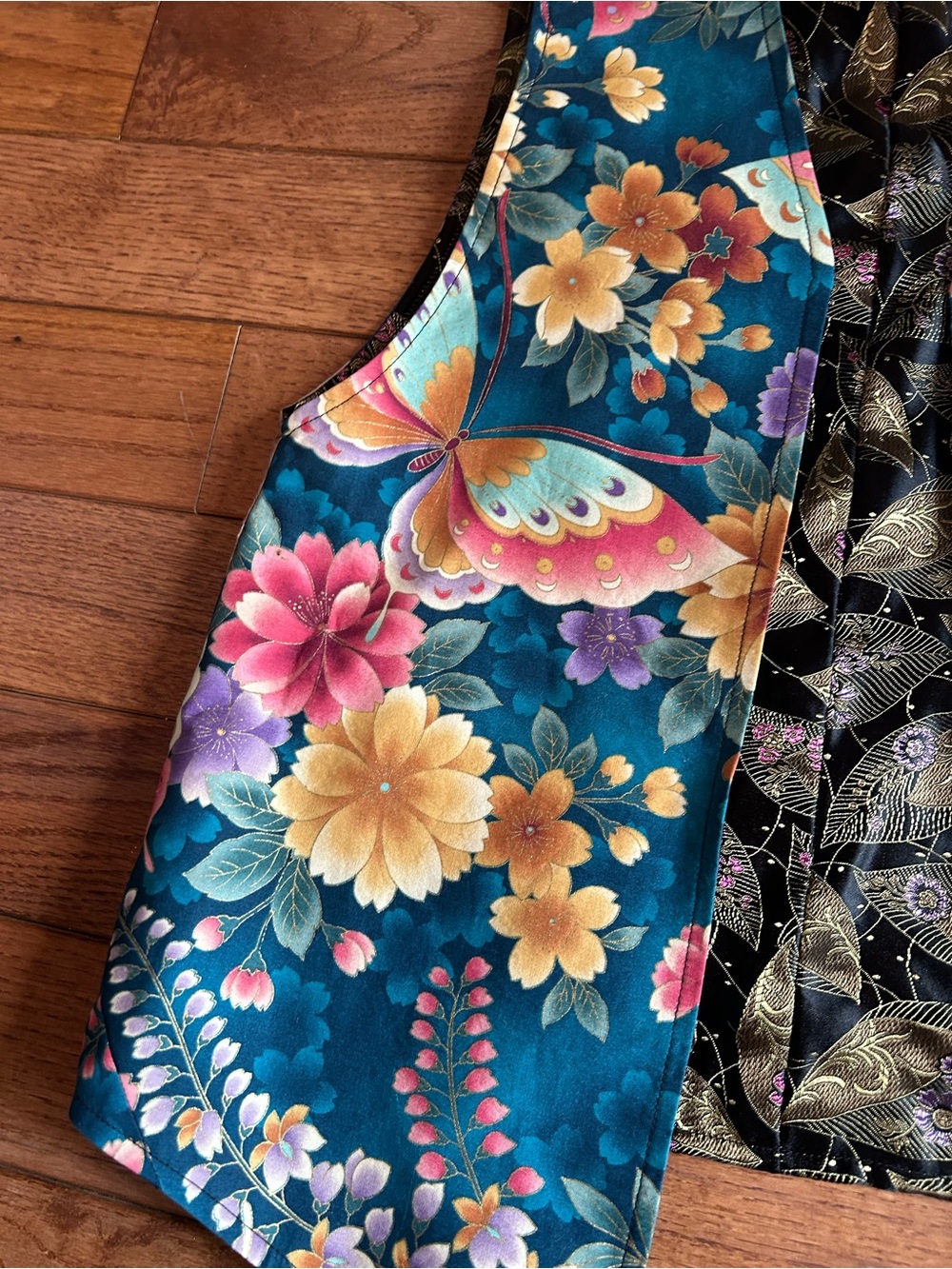Whimsigoth reversible butterfly vest - Picture 5 of 9